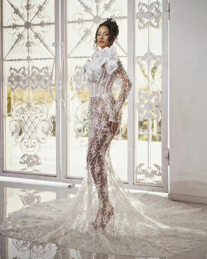 WHITE SERENADE